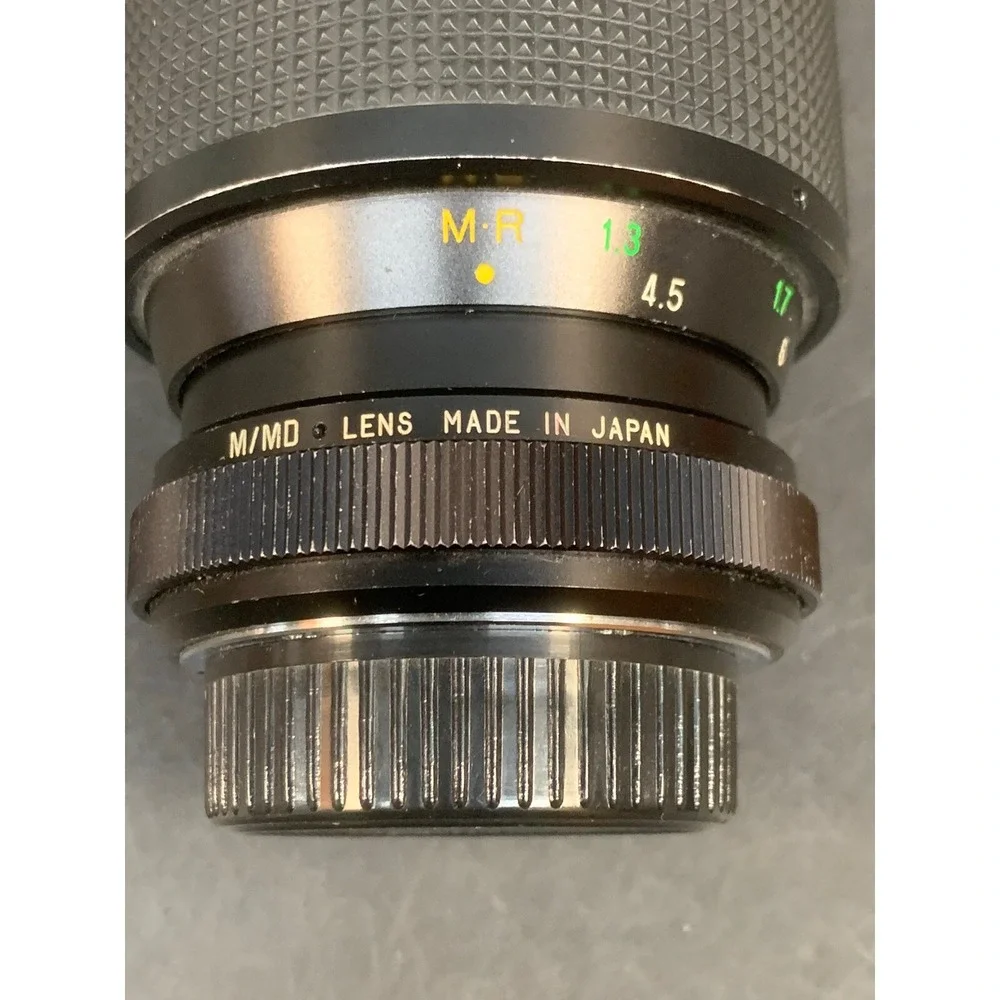 Vivitar 75-205mm 1: 3.8 MC Macro Focusing Zoom 62mm Lens + Skylight Filter